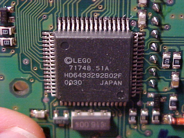 Closeup of the Hitachi/Renasys H8 Processor on the Lego RCX mainboard