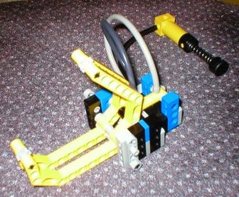 Lego Technic Pneumatic Gripper Open