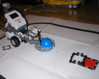 Lego Mindstorms NXT Tribot Grabbing Ball